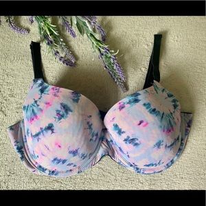 Victoria’s Secret Pink convertible bra